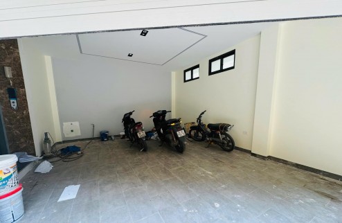 CHÍNH CHỦ BÁN NHÀ HOÀNG QUỐC VIỆT 50M2 8XX TỶ